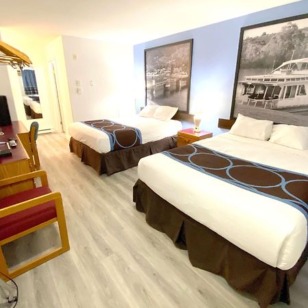 Super 8 By Wyndham Sicamous Hotel Exterior photo
